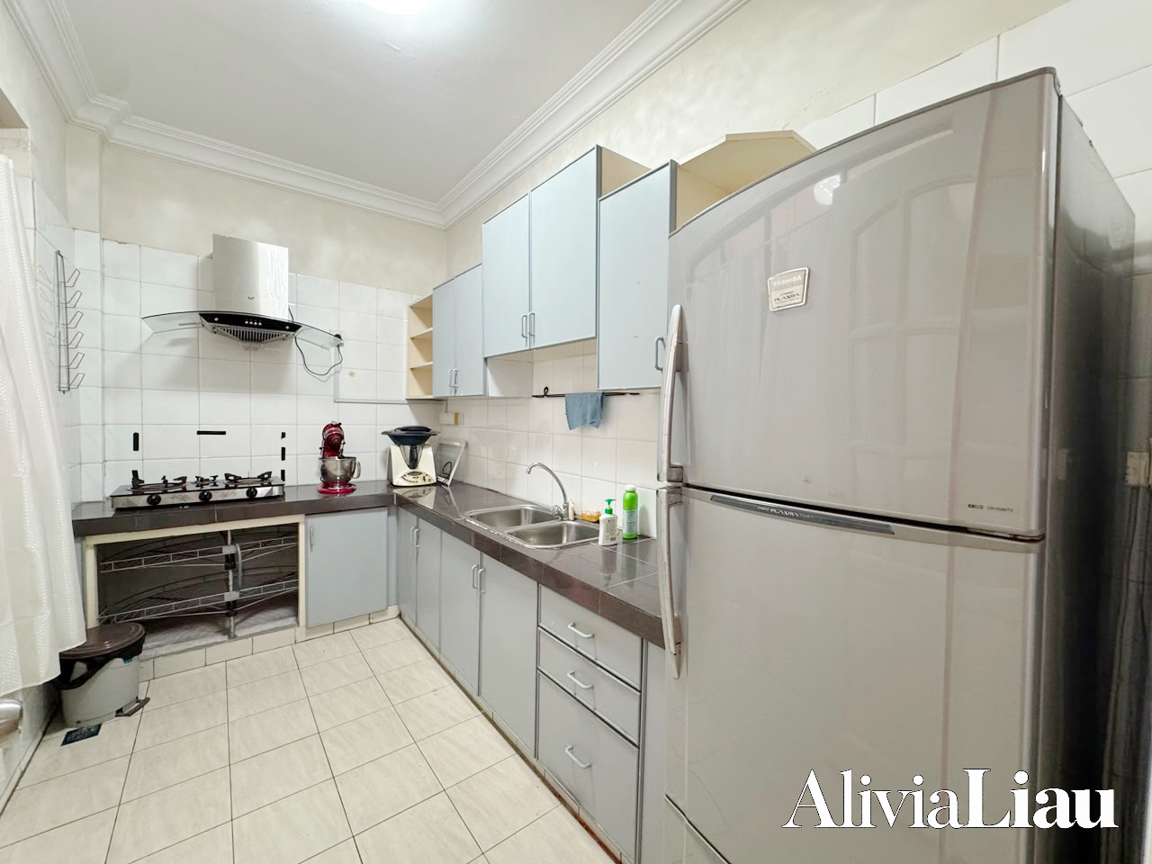 Likas Court property photo 3