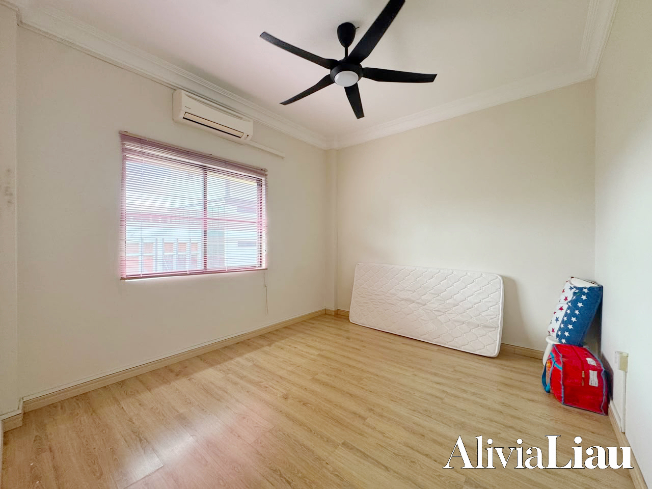 Likas Court property photo 8