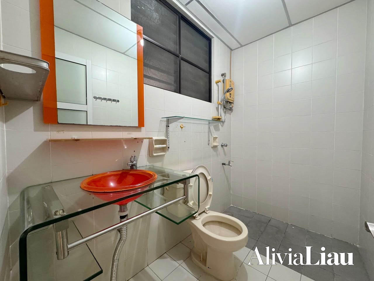 Likas Court property photo 3