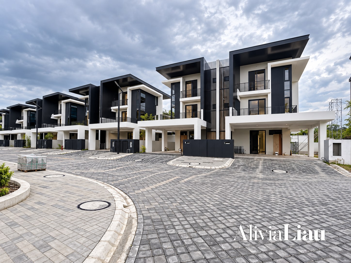 LUME Posh Homes, Kolombong