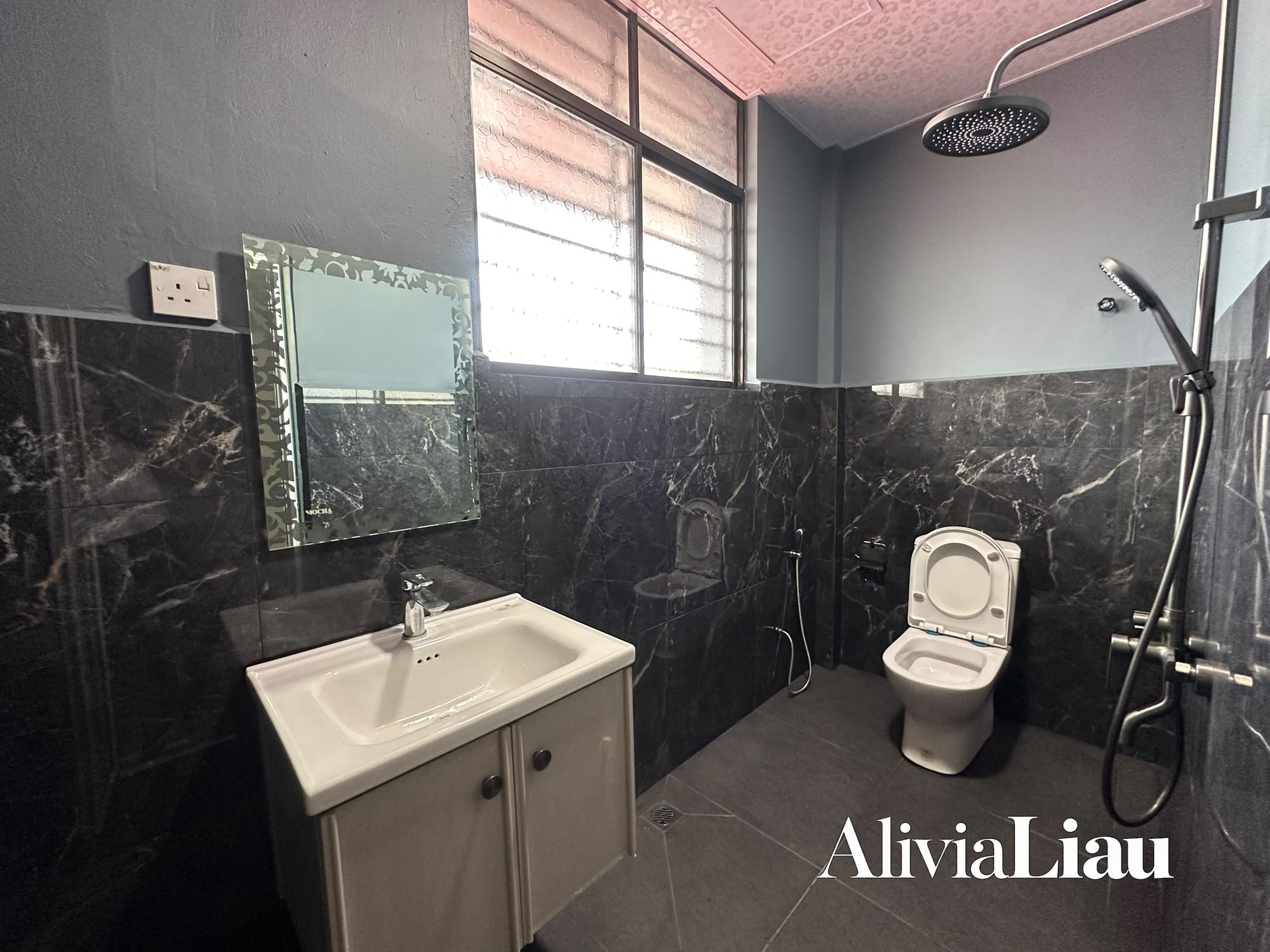 Likas Bungalow property photo 7